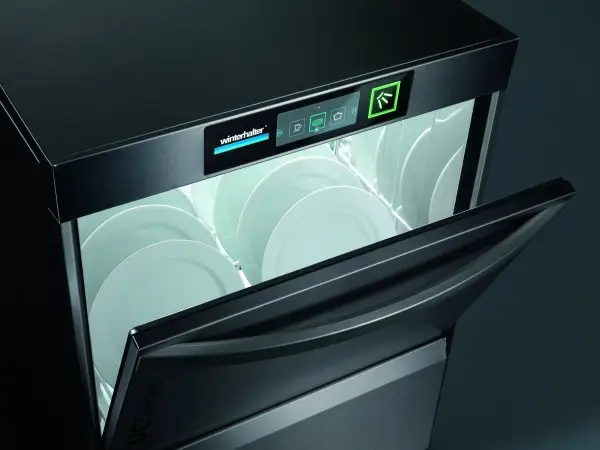 Industriespülmaschine-mieten-winterhalter-Klappe-geöffnet